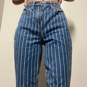 American Eagle Mom Jeans